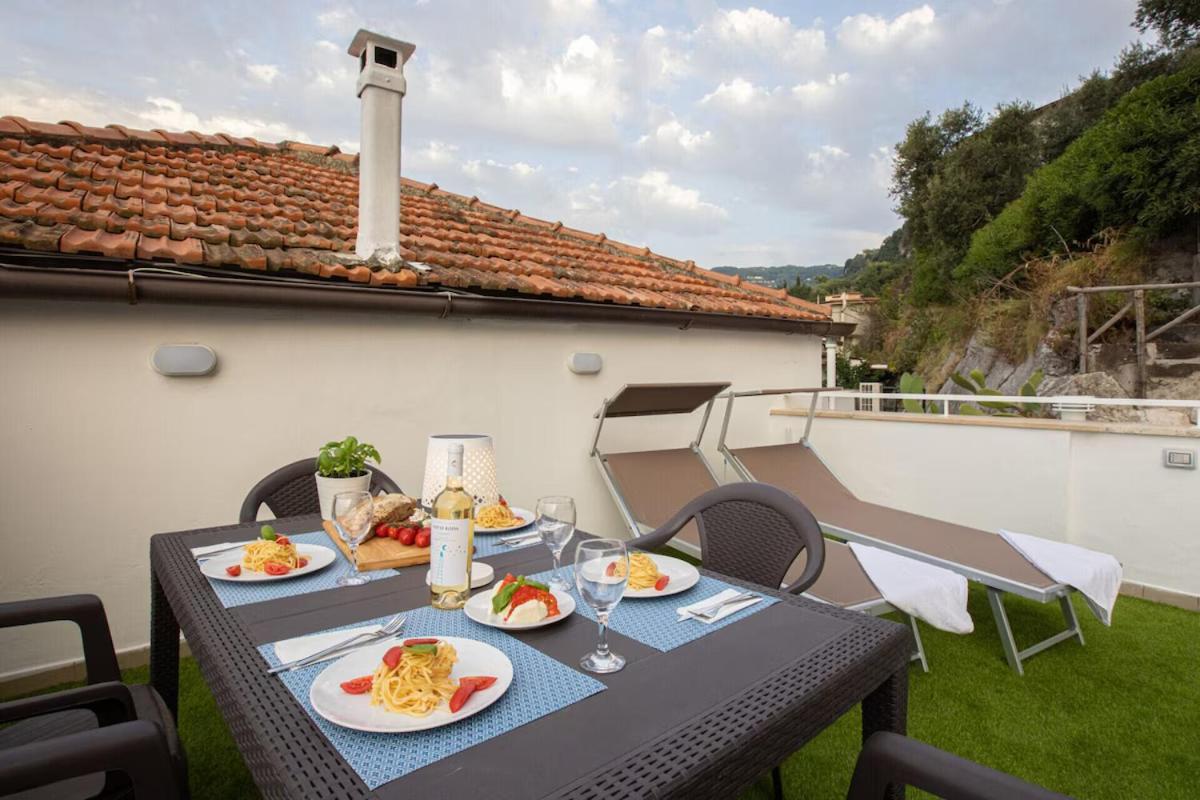 Sorrentovibes - Seaview Home On The Beach & Amazing Views Terrace Zewnętrze zdjęcie