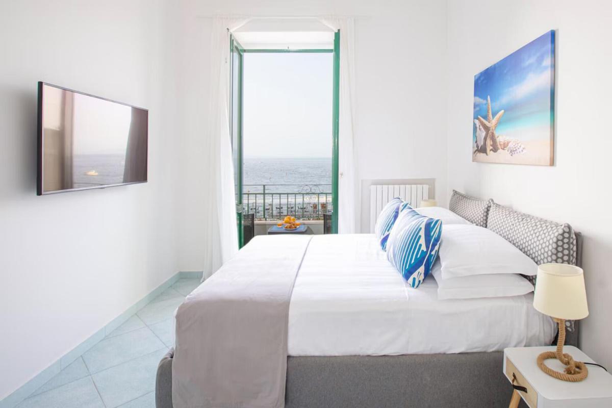 Sorrentovibes - Seaview Home On The Beach & Amazing Views Terrace Zewnętrze zdjęcie